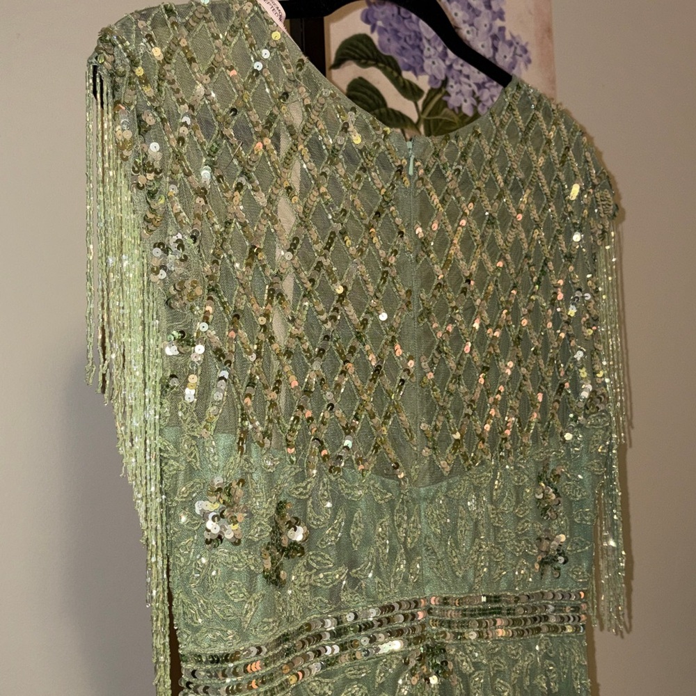 Mac Duggal High Neck Beaded Fringe Fitted Gown Size 10 - Picture 14 of 17